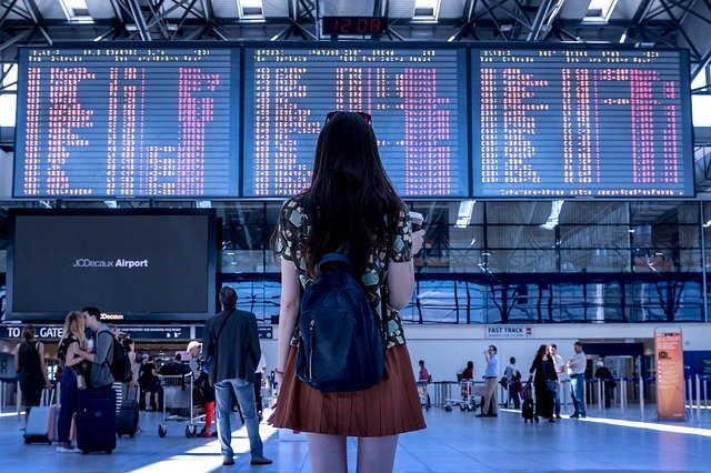  Turismo da vacina: viajar para ser imunizado fora do Brasil pode custar R$ 18 mil