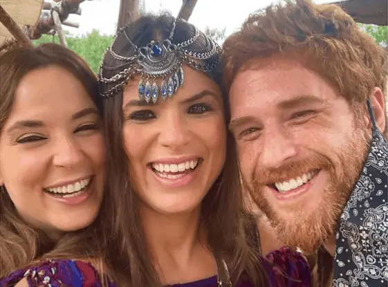  Gênesis: novela choca com cena de sexo a três