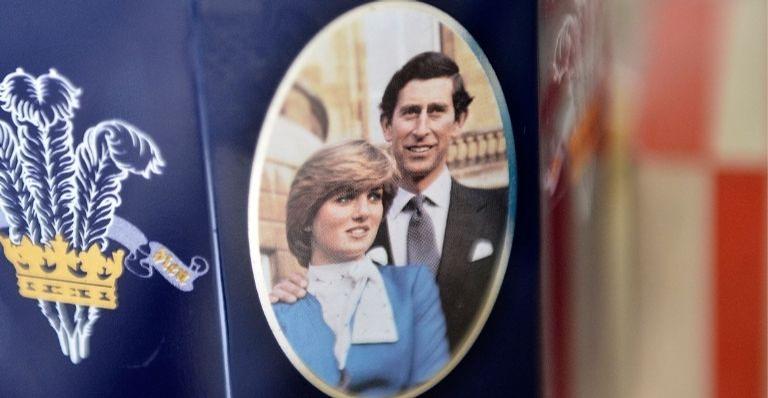  Bolo do casamento de príncipe Charles com Lady Di é vendido na Inglaterra por 13 mil reais