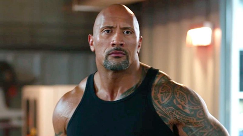 Gêmeo de Dwayne Johnson? Policial norte-americano surpreende por semelhança com ator; veja