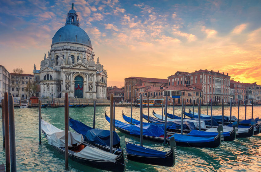  Veneza quer rastrear celulares de turistas para controlar fluxo na cidade