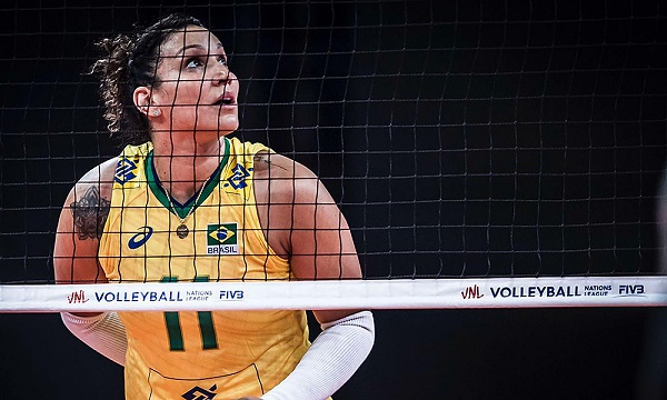  Tandara volta a dizer que não é justo presença de mulheres trans no vôlei feminino