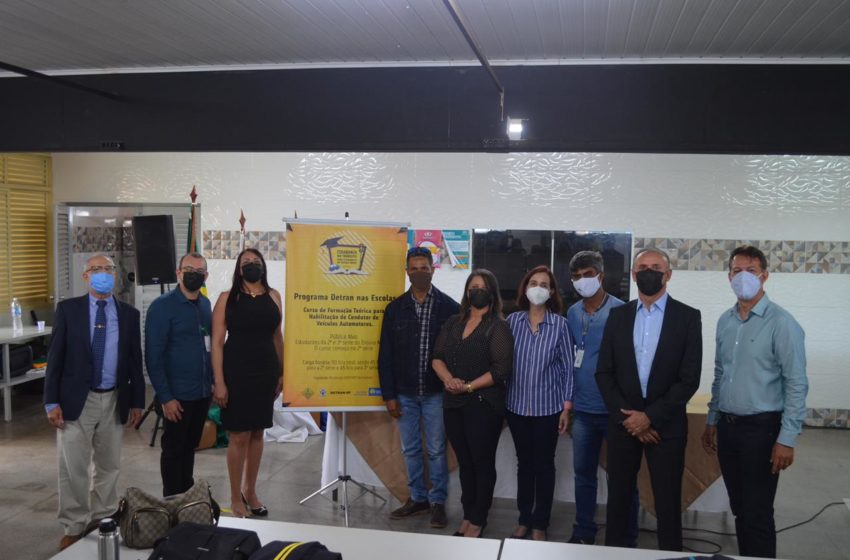  “Menina dos olhos” de Zélio Maia, curso Cidadania no Trânsito ensina democracia e noções de trânsito a alunos de escolas públicas do DF