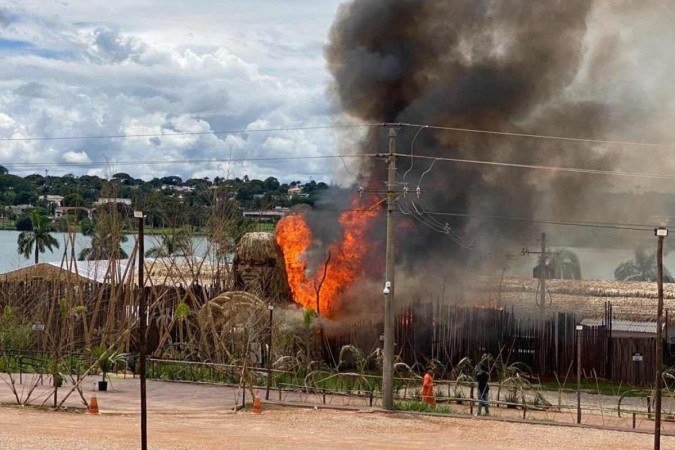  Fogo de palha?! Incêndio em Casa Maaya apavora brasilienses