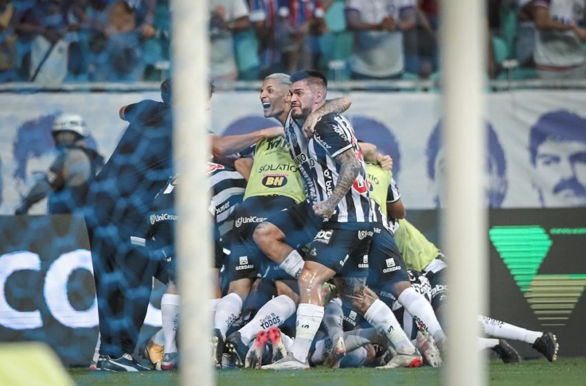  Com virada relâmpago, Atlético-MG vence o Bahia por 3 a 2 e conquista o Brasileirão após 50 anos