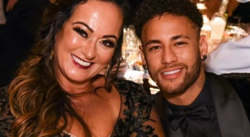  Mãe de Neymar, nega existência vídeo íntimo