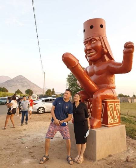  Prefeitura atrai turistas com estátua ‘religiosa’ com pênis gigante