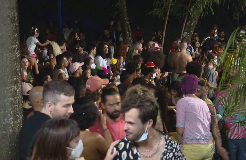  Mais um ano sem carnaval e os protestos vieram