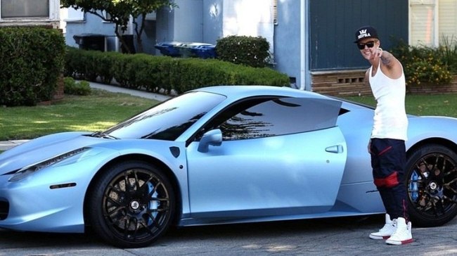  Ferrari proíbe Justin Bieber de comprar seus carros esportivos