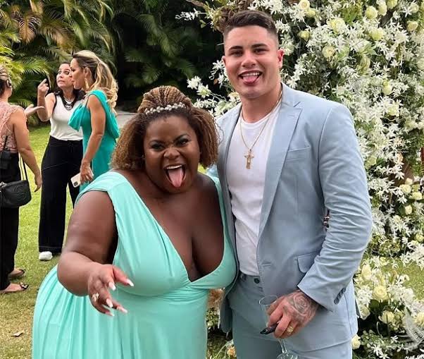  Jojo Todynho mostra acidente de moto do marido nas redes sociais