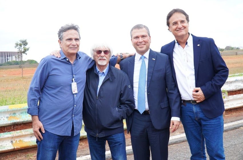  Com presença de Piquet e Ecclestone, BRB assume autódromo de Brasília