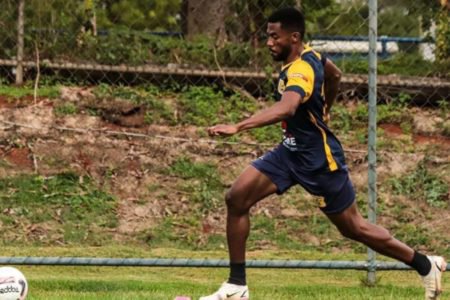  Tobinha continua no Brasiliense em 2022