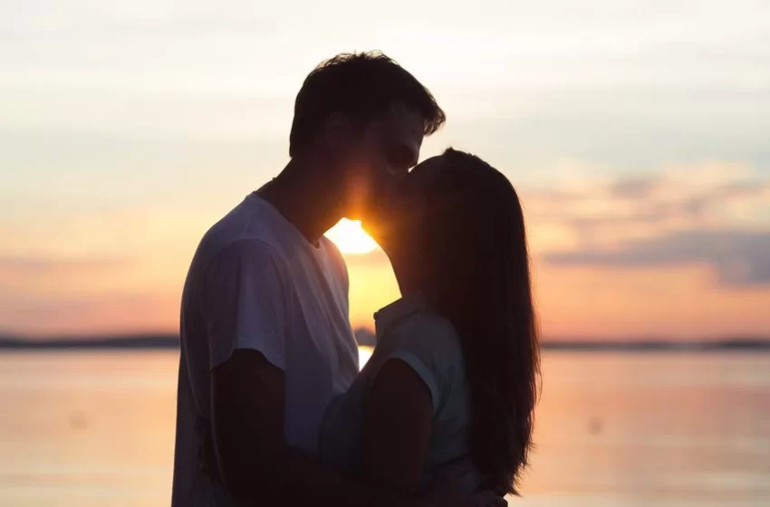 Dia do Beijo: veja 10 mensagens para compartilhar com quem você gosta