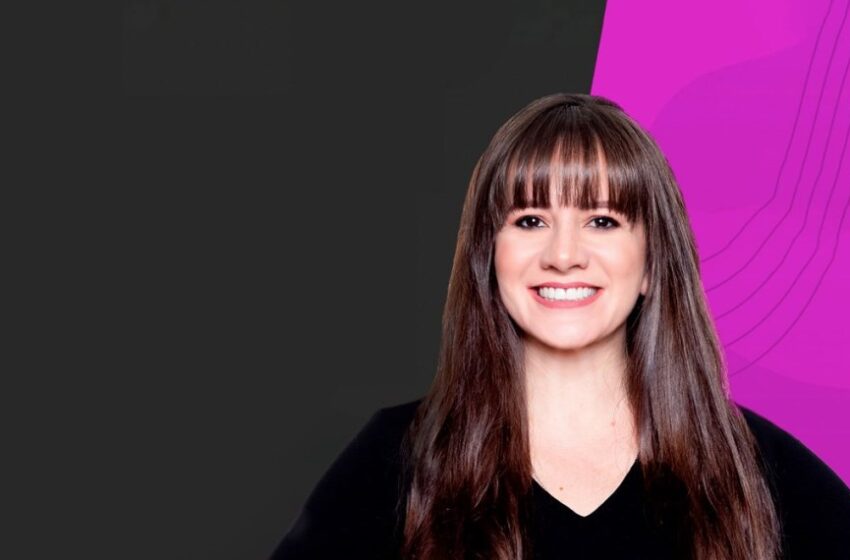  A carismática host do Vênus Podcast em BRASÍLIA com o show: “Stand Up Comedy”