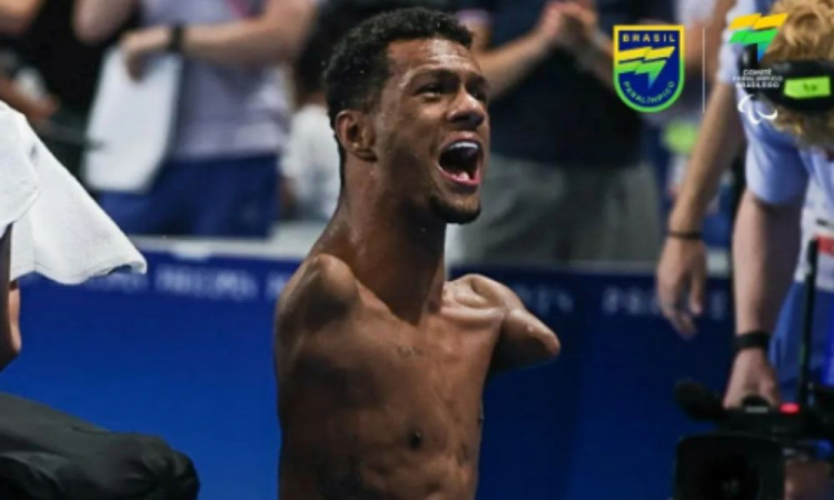  Gabrielzinho vence prova dos 200m livres e conquista terceiro ouro em Paris