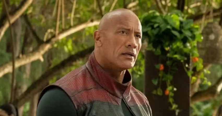  The Rock confirma boato de que urina em garrafas para economizar tempo no set de filmagens após polêmica sobre atrasos