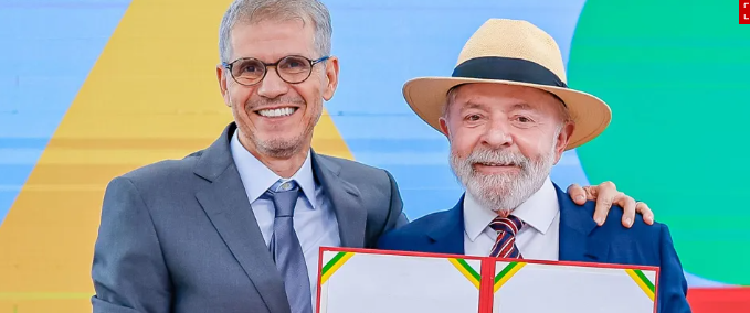  Escalado para nova fase do governo, Sidônio toma posse como ministro da Secom