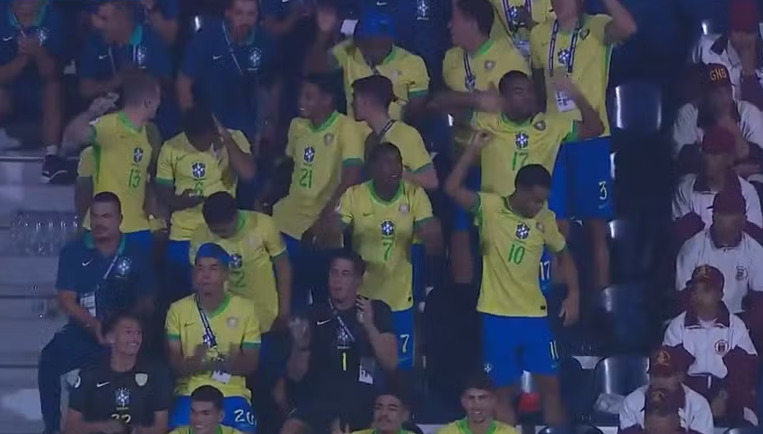  Campeã do Sul-Americano Sub-20, seleção brasileira faz ‘olé’ contra a Argentina da arquibancada; assista