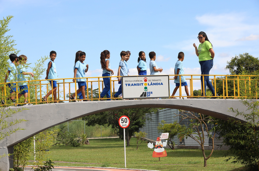  Transitolândia inicia temporada de atividades com teatro educativo para as crianças