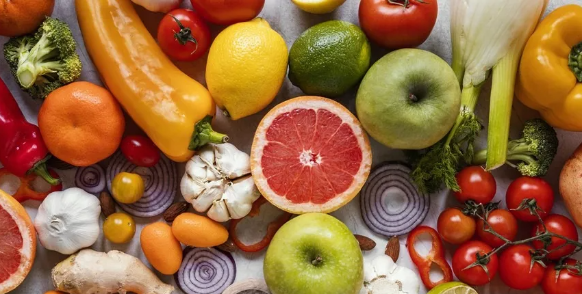  Quer viver até os 100 anos? Cientistas identificam 4 alimentos que podem ajudar e 2 que contribuem para a morte prematura
