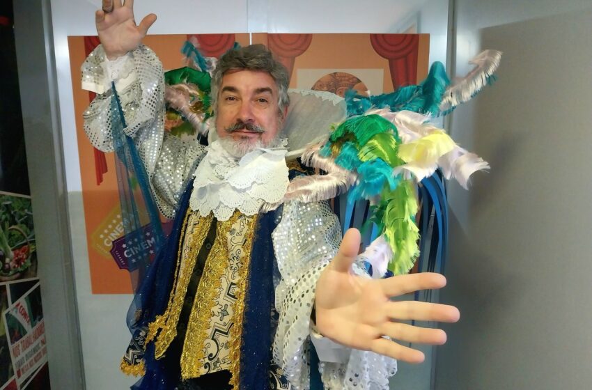  Com exposição de fantasias e leitura cênica, projeto aviva a memória do carnavalesco Clóvis Bornay