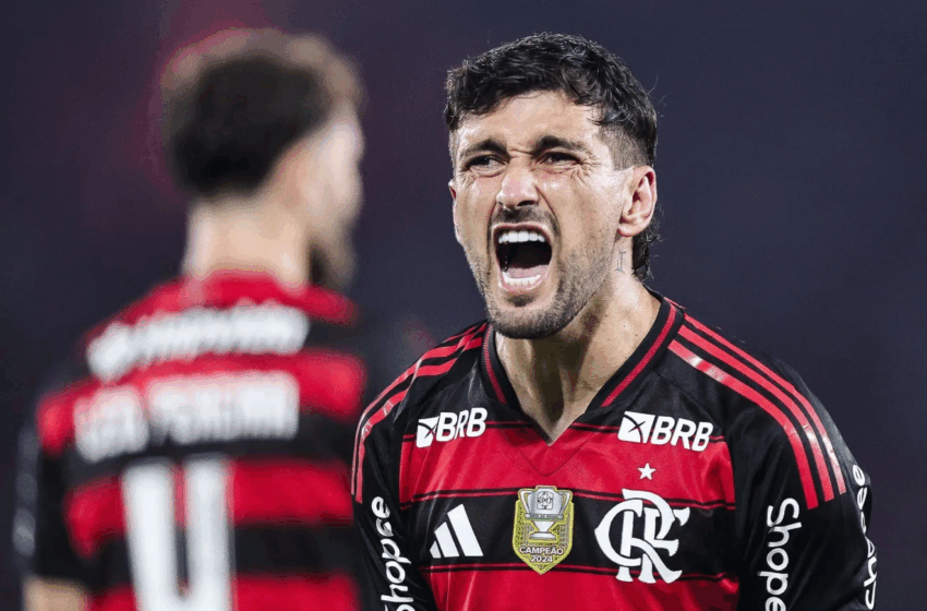  Flamengo vence Bragantino, descola do Palmeiras e vê título mais próximo